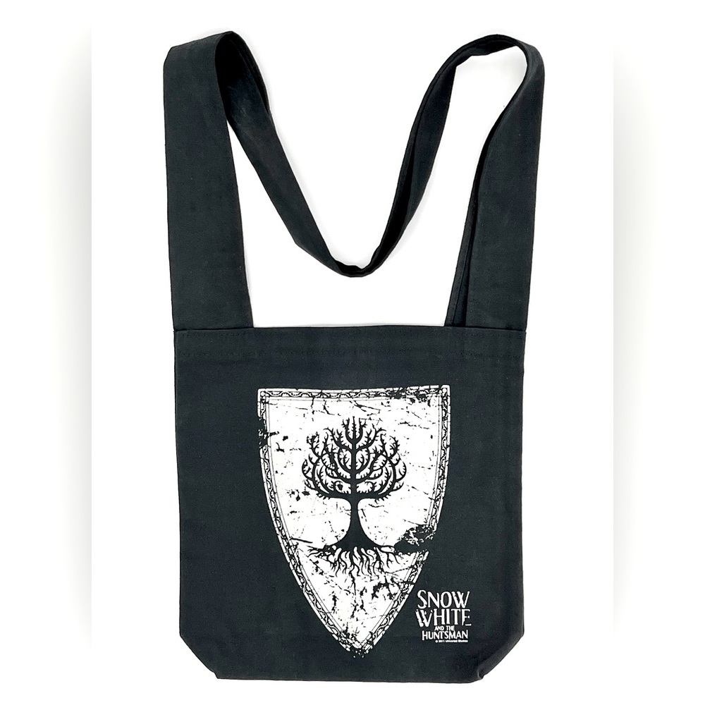 NWOT Snow White & the Huntsman Tree Shield Crest Tote Bag